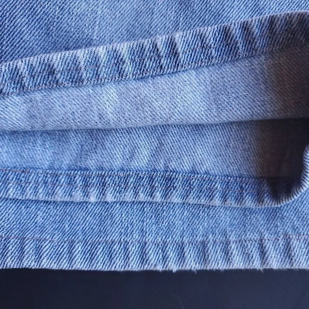 Y2K Levis 505 Regular Fit Measures 37x30 Hemmed 2000s Blue Medium Light Wash